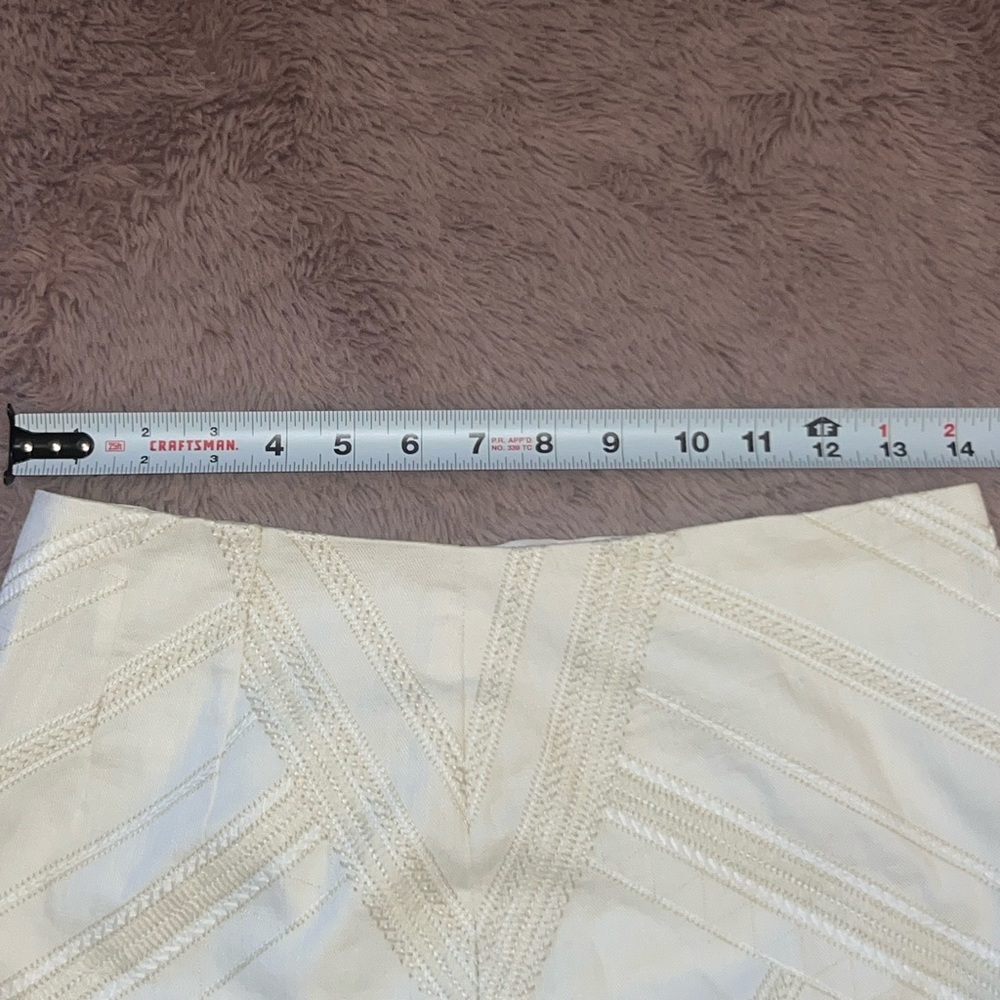 White House Black Market Pencil Skirt Geometric Embroidery Detail Slimming sz 00 - Picture 6 of 9